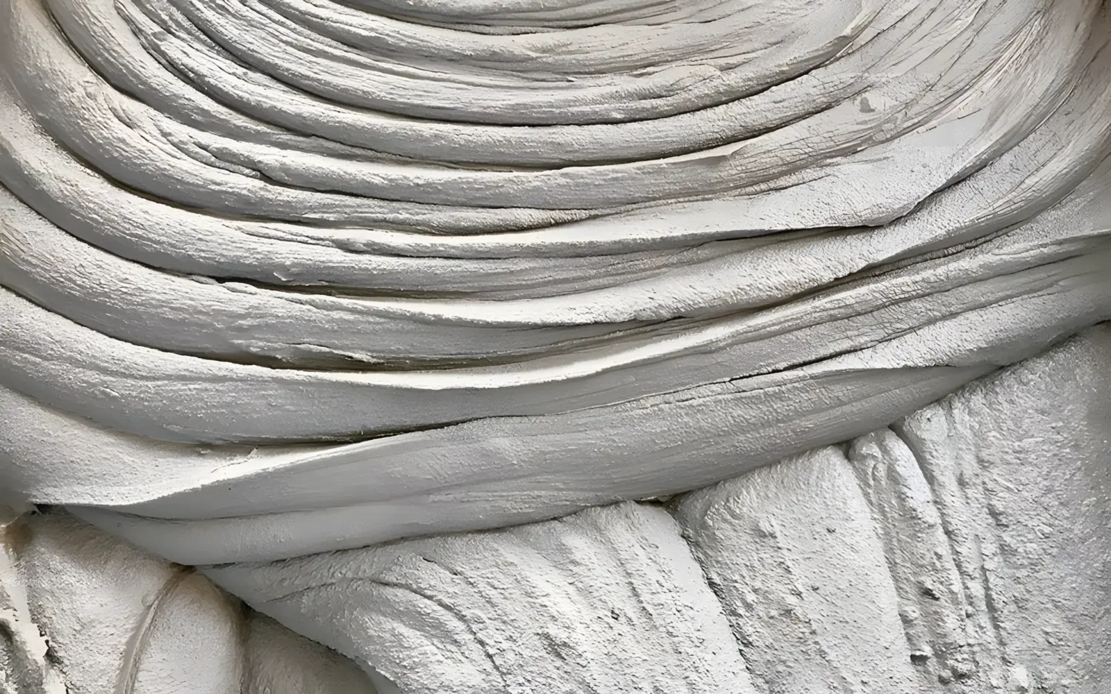 Close up of smooth, workable mortar paste